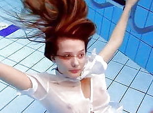 Underwater swimming pool babe Zuzanna