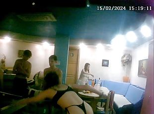 Büyük göğüsler, Amatör, Kam, Sapık (Voyeur), Sarışın, Sauna, Esmer kadın, Gizli