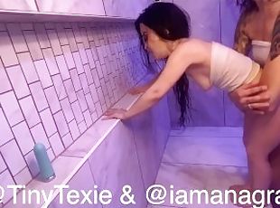 Banyo yapma, Lezzo, Genç, Ünlü, Porno yıldızı, Ufak tefek kadın, Fetiş, Duş, Tıfıl, Islak