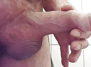 Papa, Poilue, Masturbation, Vieux, Public, Ejaculation sur le corps, Énorme bite, Gay, Allemand, Secousses