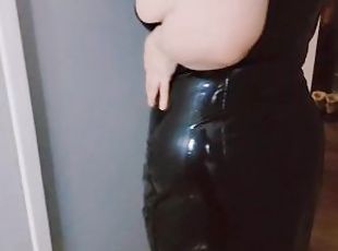 Amateur, Milf, Point de vue, Ejaculation, Fétiche, Latex, Solo, Cocu, Brunette, Femme dominatrice