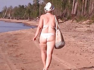 Pubblici, Amatoriali, Maturi, Ragazze giovani, Mammine mature, Mamme, Spiaggia, Bionde, Madri, Bikini