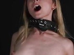 Masturbation, Orgasme, Jouet, Bdsm, Ligotée, Gode, Solo, Bondage, Petits seins, Sybian