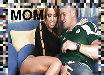 Tight Mommy Kristina Cross Shagged And Cum-Filled