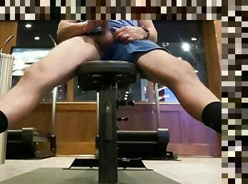 JockDad87 jerks his cock in the hotel gym