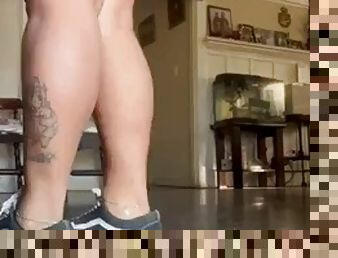 Latina BBW Sneakers to Bare