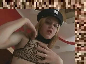 Sabrosa fallen tranny cock in her policewoman