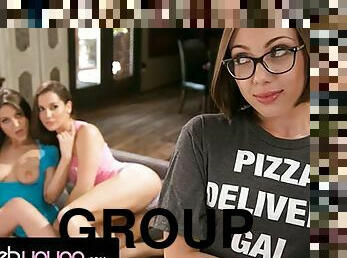 culi, ragazze-giovani, lesbiche, giovanissime, sesso-di-gruppo, masturazione-con-dita, pizza