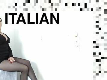 amatoriali, pov, italiani, feticci, solitari, donne-dominanti, dominazione, brunette, dominazione-femminile, reali