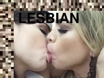 lésbicas, latina, beijando, deslumbrante