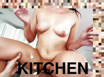 Girlfriend kitchen and fucks in the kitchen
