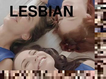 ענק-huge, כוס-pussy, לסבית-lesbian, גינגי, מעודדת, יפה, דרך-הפה, מדהימה