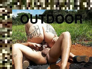Latina babe with inked booty outdoor sex