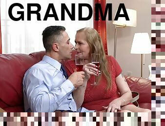 Lusty Grandma Violett Romantic Sex