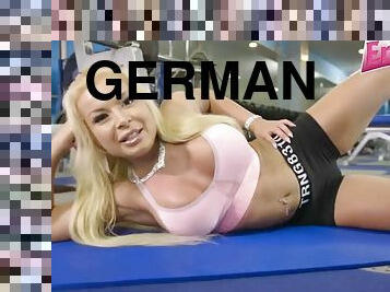 German housewifes make first time creampie sexparty orgy