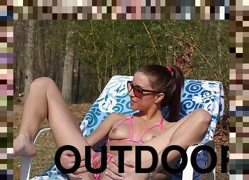Paisley Rae Pussy Rubbing Outdoor Video
