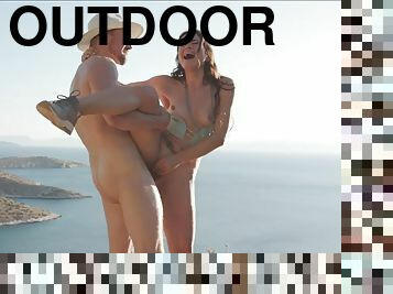 Valentina Bianco amazing outdoor sex video