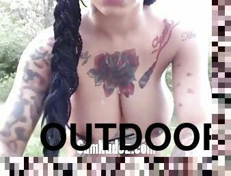 Curvy creamy outdoor camshow