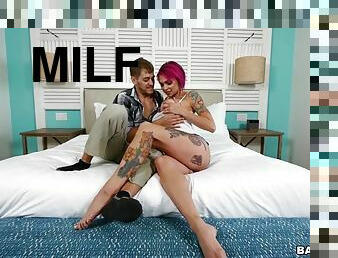 Anna bell peaks making out with tony in the hotel room