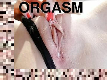 fingering orgasm