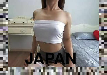 Cute japan babe cumming on cam