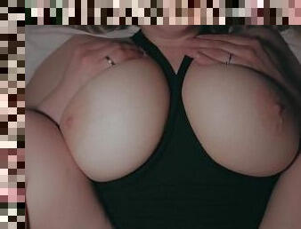 Night sex with my wife. Big breasts, big thighs, wow!