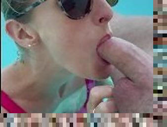 lunettes, en-plein-air, maigre, amateur, fellation, ejaculation, blonde, piscine, sucer