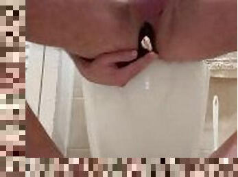 Masturbation-on-bath-with-big-cum