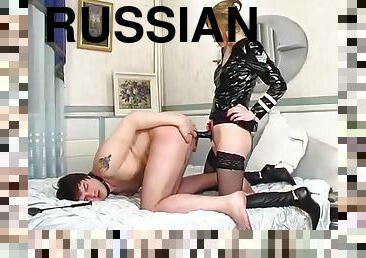 rusoaica, strapon, anal, jucarie, picioare, ciorapi, europeana, euro, fetish, femdom