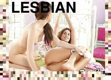 лесбіянка-lesbian, підліток, фінгеринг, брюнетка