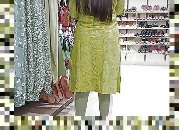 Step Sister ko jabardasti Shopping Mall bol kar apne Room le jakar jabardasti karke chod dia 