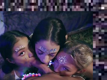 Raver Teen Chicks Are Sick Of Quarantine And Party
