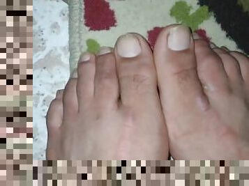 toe nails