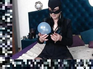 49- How to tease a pussy with balloons - MILFyCalla