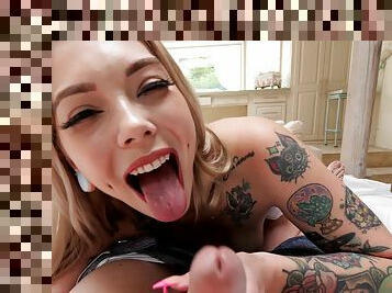 Inked hottie Kaylee Ryder gets boned in POV