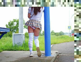 culo, al-aire-libre, colegiala-schoolgirl, adolescente, medias, autobús, a-solas, checa, uniforme, morena