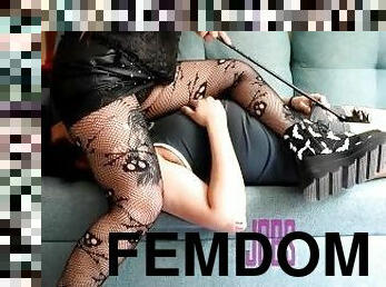 latina, bas, ejaculation, résille, goth, maîtresse, face-sitting, bottes, femme-dominatrice, cuir