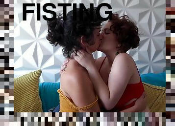 Adelina &amp; Catalina A - Fisting