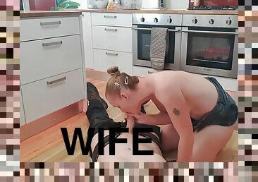 Slutty Bored House Wife Fucks Electrician In The Kitchen