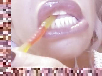 GUMMY WORM DESTRUCTION