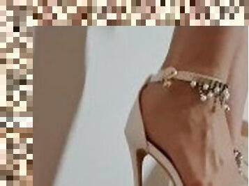 Trampling #75 wite high heels