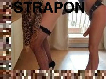 strapon, anal, pula-imensa, jucarie, bdsm, slclav, curva, amanta, dominare, tare