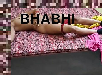 Komal Bhabhi Yellow Colour Me Chudigi Kya