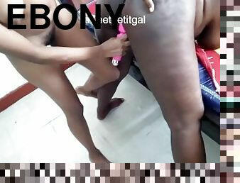 cuatro-patas, enorme, amateur, negra-ebony, lesbiana, regordeta, primera-vez, máquinas, consolador, dominación