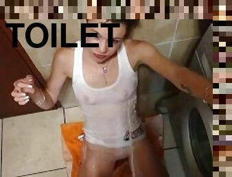 kencing, amatir, buatan-rumah, pelacur-slut, sudut-pandang, toilet, kecil-mungil, fetish-benda-yang-dapat-meningkatkan-gairah-sex, putih, basah