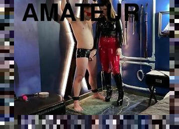 amatir, gambarvideo-porno-secara-eksplisit-dan-intens, handjob-seks-dengan-tangan-wanita-pada-penis-laki-laki, bdsm-seks-kasar-dan-agresif, pasangan, berambut-pirang, fetish-benda-yang-dapat-meningkatkan-gairah-sex, latex, hotel, dominasi