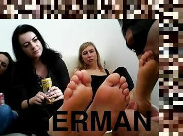 Footparty while watching tv!