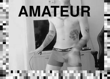 masturbare-masturbation, amatori, pula-imensa, adolescenta, europeana, euro, solo, sala, tatuaj, pula