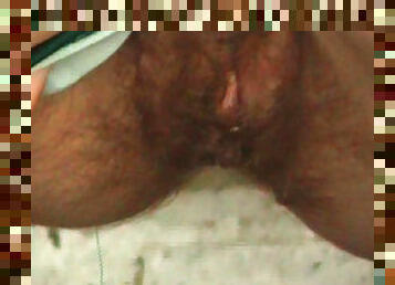 peluda, meando, coño-pussy, amateur, cámara, voyeur, bragas, baño, oculto, realidad