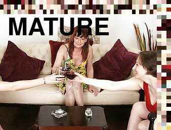 Two Mature Lesbians Share A Horny Babe - MatureNL